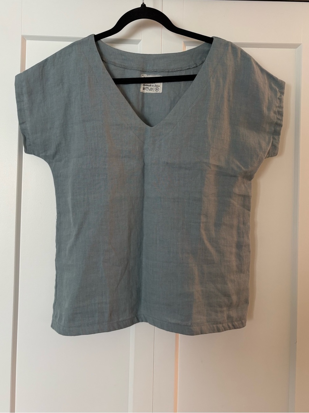 Meetra Linen Top